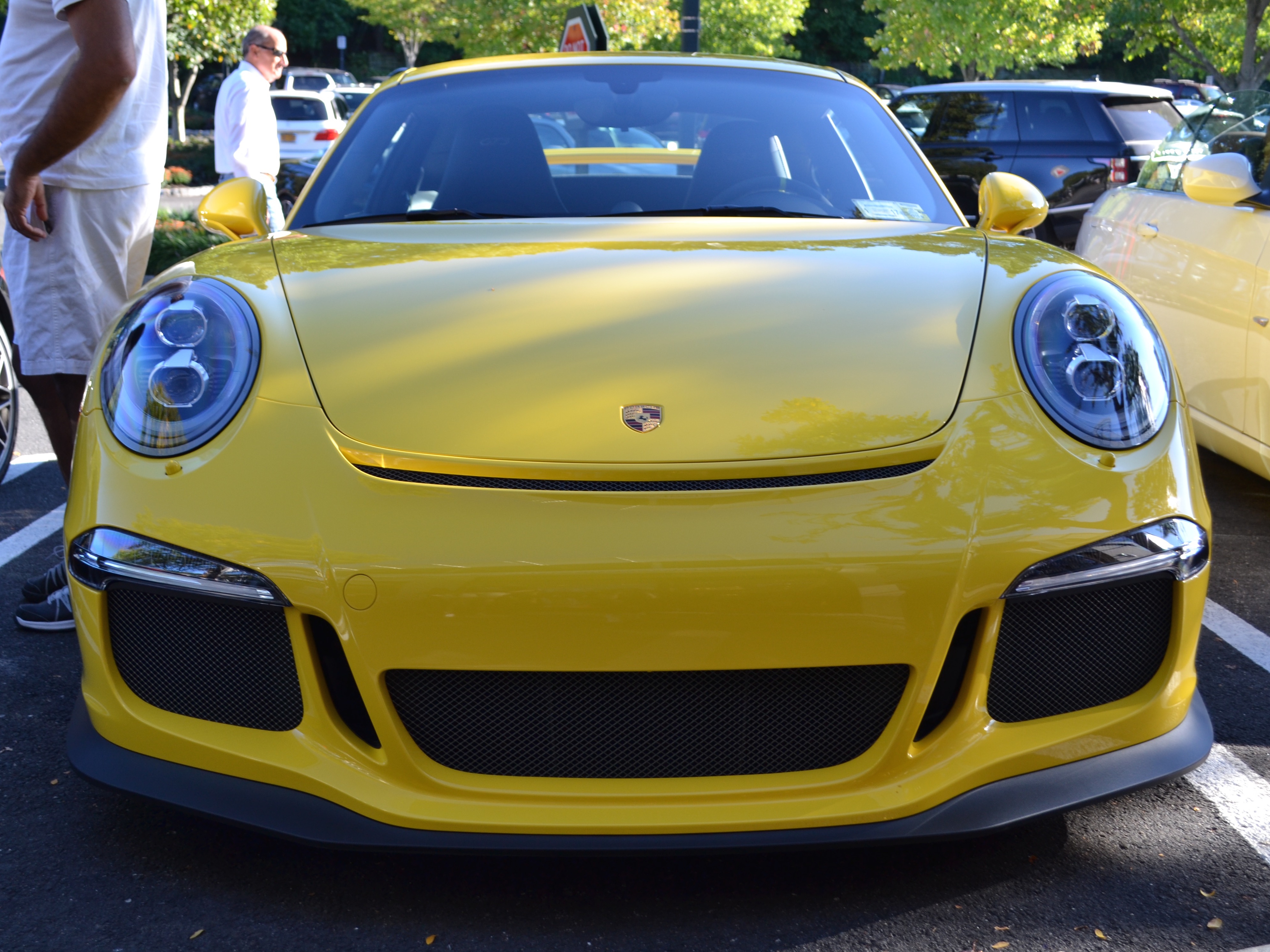 Yellow Porsche GT3 - photo by Linda Z