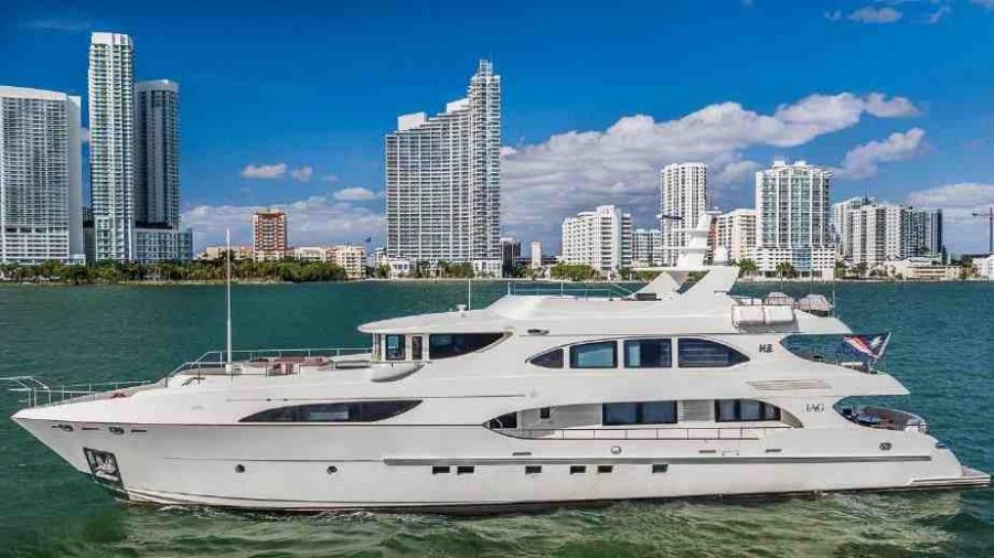 Luxury Lifestyle Yachting in Miami Beach - Y Charter