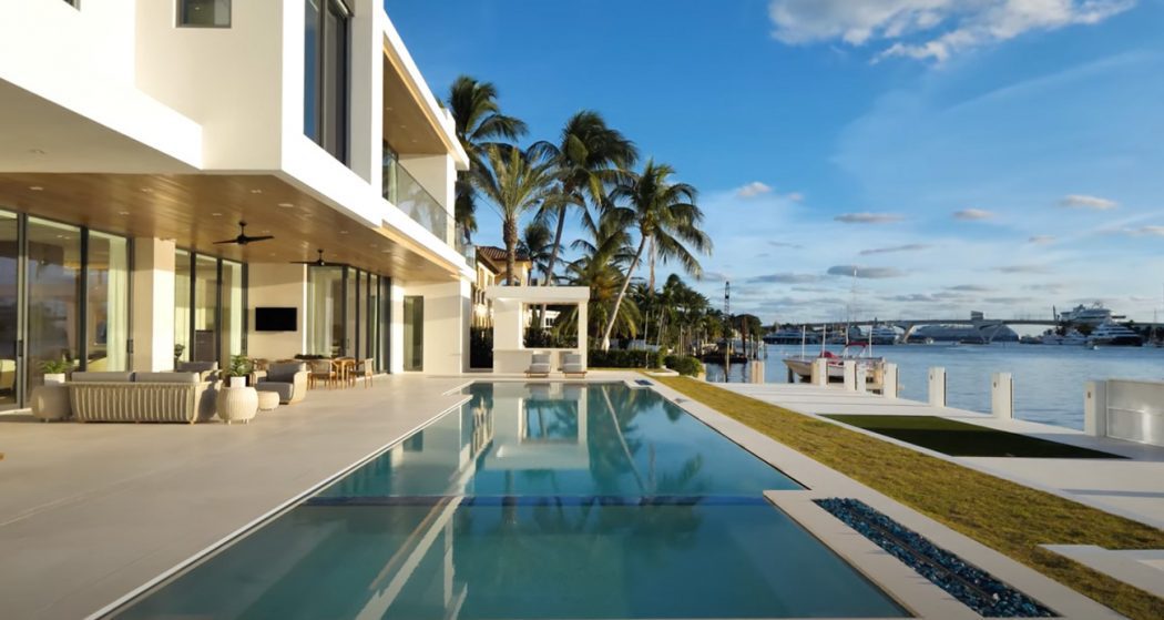 Maison Egon von Furstenberg Laguna Drive Villa Furnishing - The Luxury Lifestyle Magazine