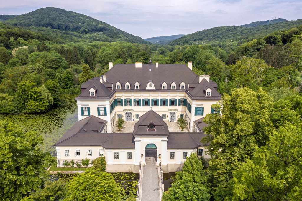 Turning Your Vision of Luxury Real Estate Transactions into Reality